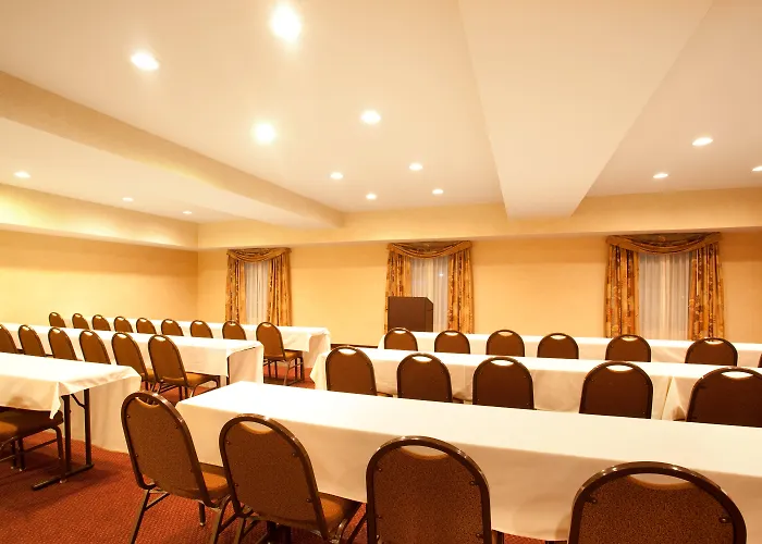 Hotel Western & 2*
