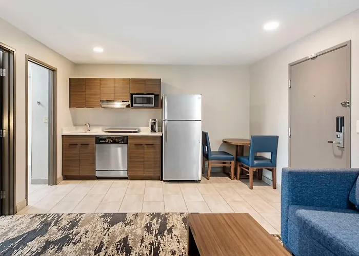 Western & Hotel Bourbonnais