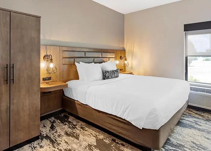Hotel Western & 2*